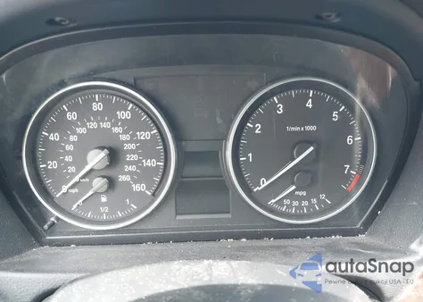 2011 BMW 328I z USA, uszkodzony, nr VIN WBAPH7C5XBA801844